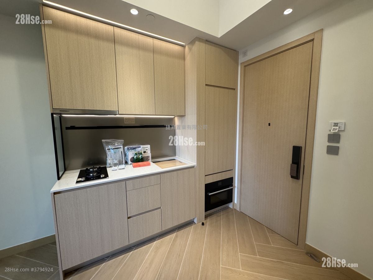 The Haddon Sell 1 Bedroom , 1 Bathroom 263 ft²