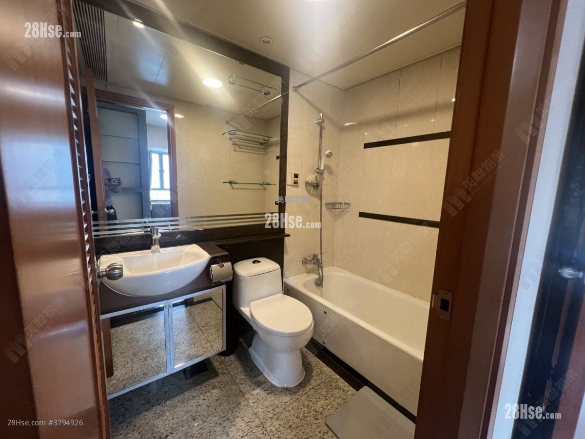 君傲湾 售盘 3 房 667 平方尺