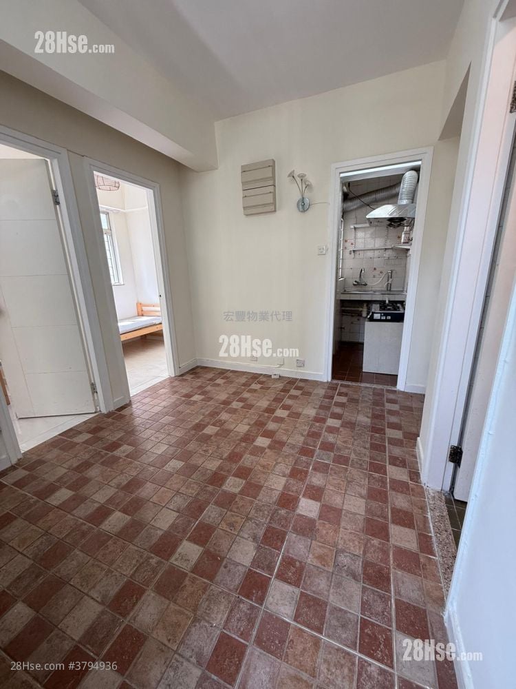 Poga Building Rental 2 Bedrooms , 1 Bathroom 296 ft²