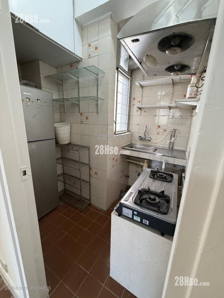 Poga Building Rental 2 Bedrooms , 1 Bathroom 296 ft²