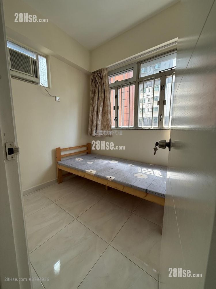 Poga Building Rental 2 Bedrooms , 1 Bathroom 296 ft²