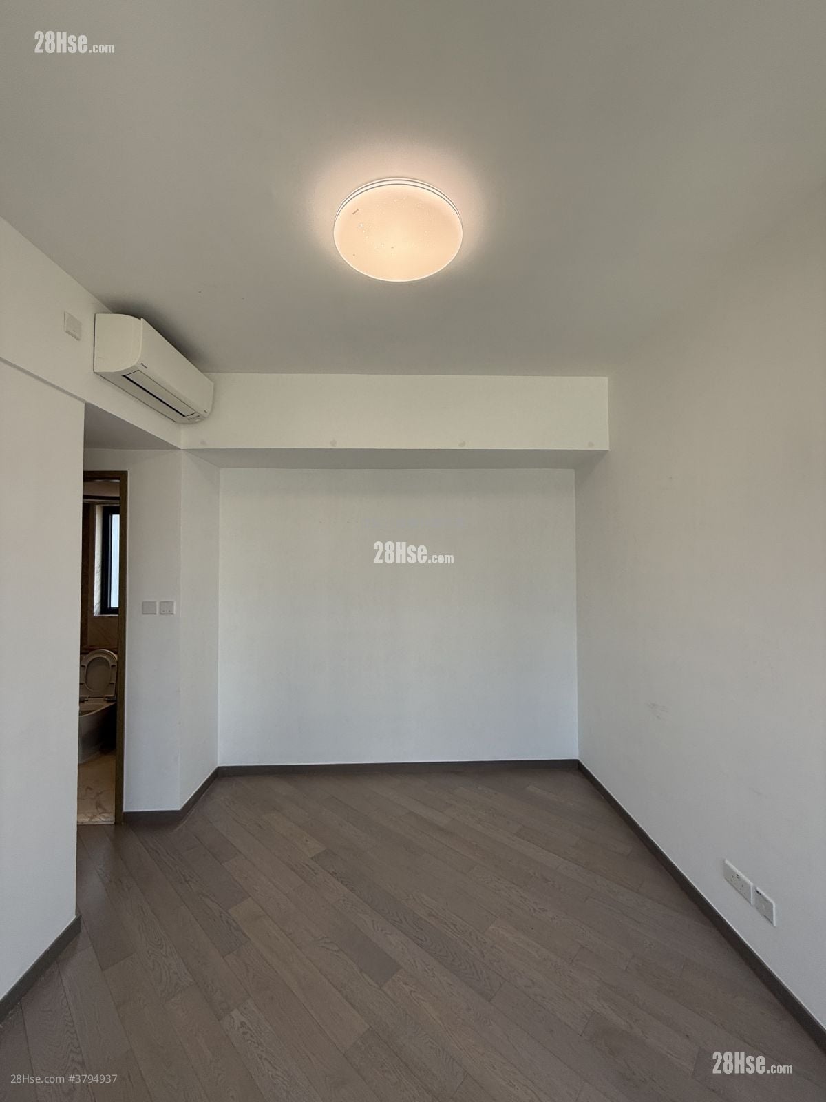 Upper River Bank Sell 3 Bedrooms , 2 Bathrooms 844 ft²