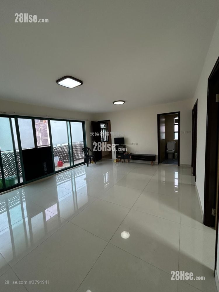 村屋 售盘 2 房 , 2 浴室