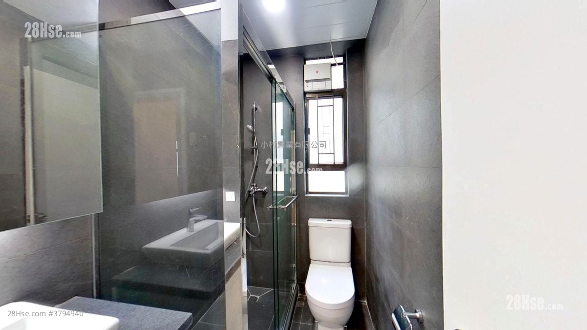 bathroom: 5 Wang Fung Terrace Rental 2 Bedrooms , 2 Bathrooms 813 ft²