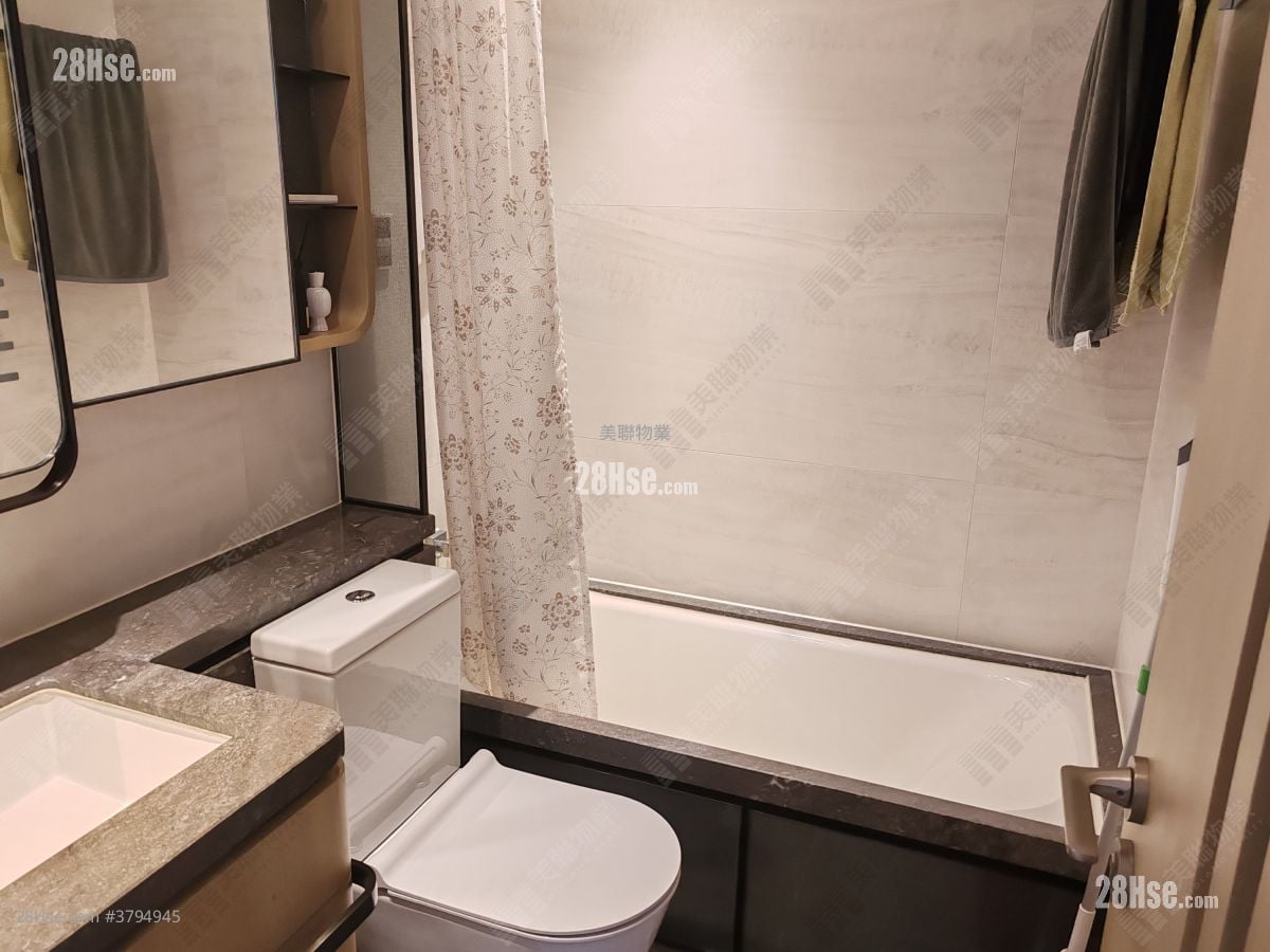 One Victoria Sell 3 Bedrooms , 1 Bathroom 598 ft²