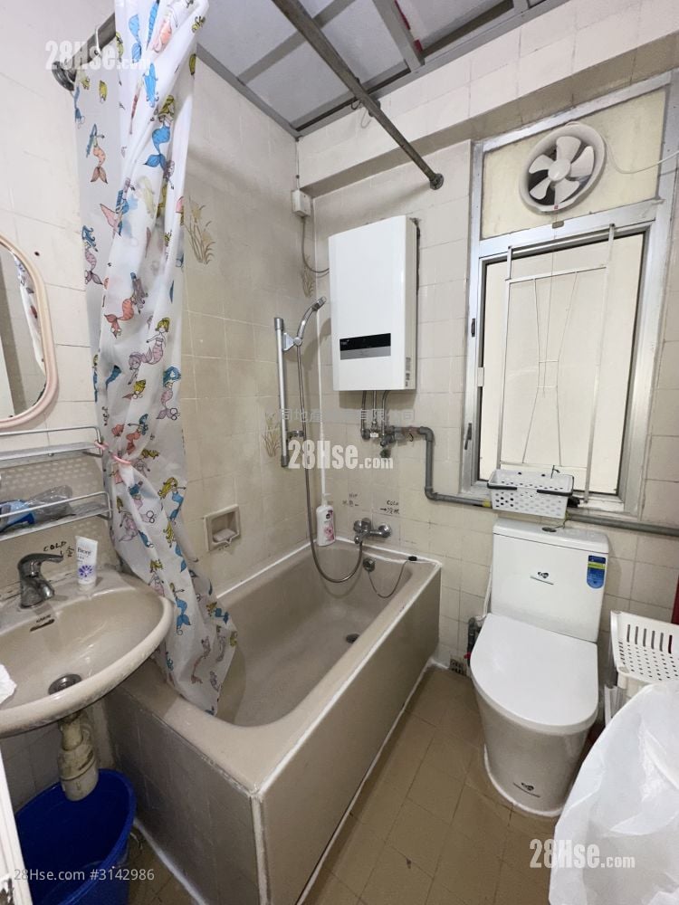 鸿威大厦 租盘 2 房 , 1 浴室 323 平方尺