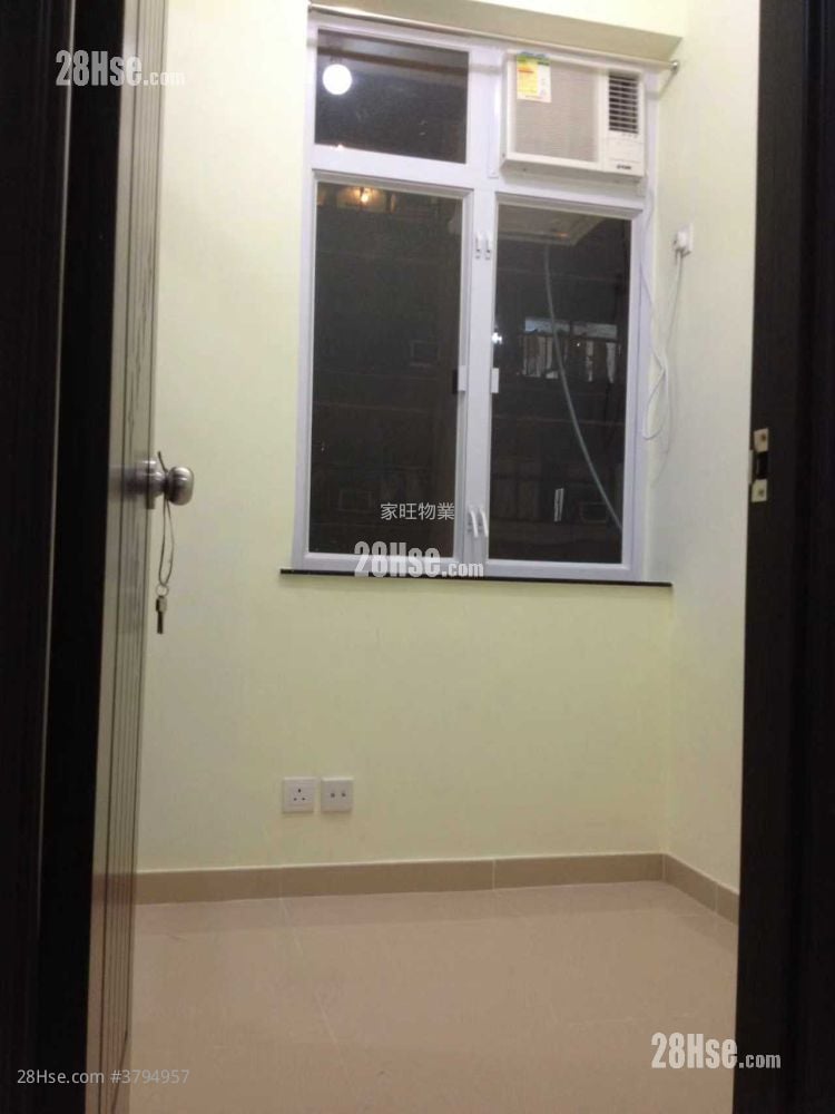 唐楼 租盘 2 房 , 1 浴室 330 平方尺