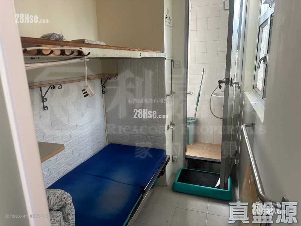 华园 售盘 3 房 , 2 浴室 831 平方尺