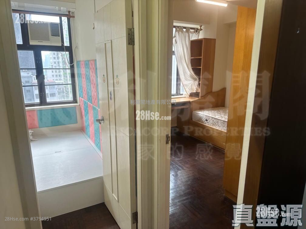 华园 售盘 3 房 , 2 浴室 831 平方尺