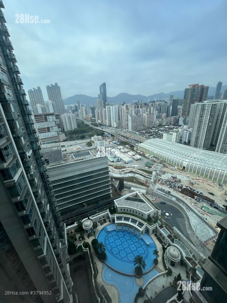 The Coronation Rental 2 Bedrooms , 1 Bathroom 515 ft²