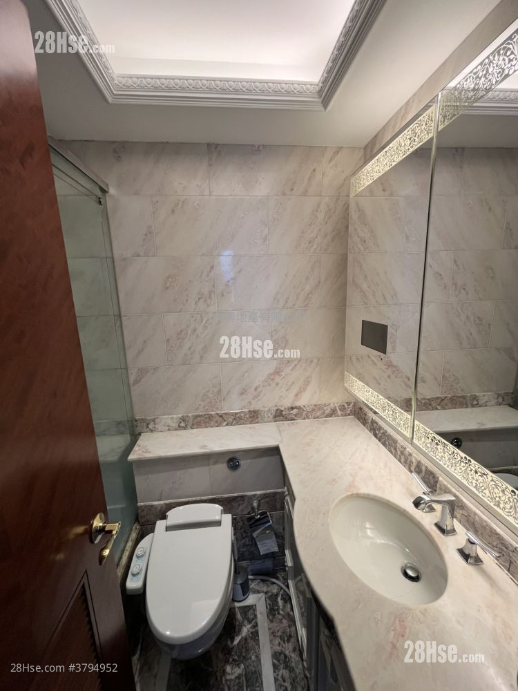 The Coronation Rental 2 Bedrooms , 1 Bathroom 515 ft²