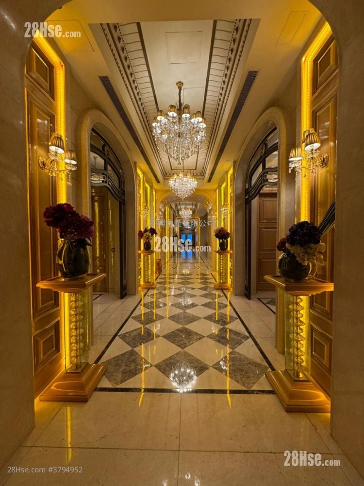 The Coronation Rental 2 Bedrooms , 1 Bathroom 515 ft²