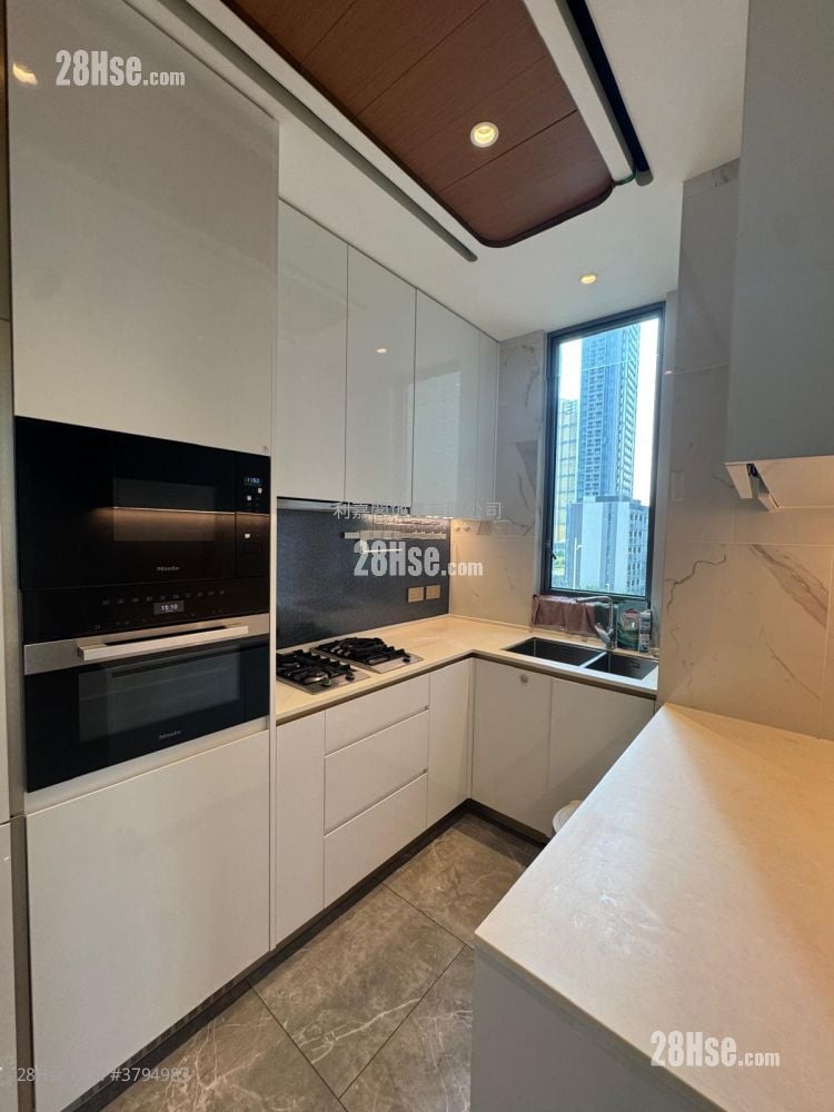 Monaco One Rental 768 ft²