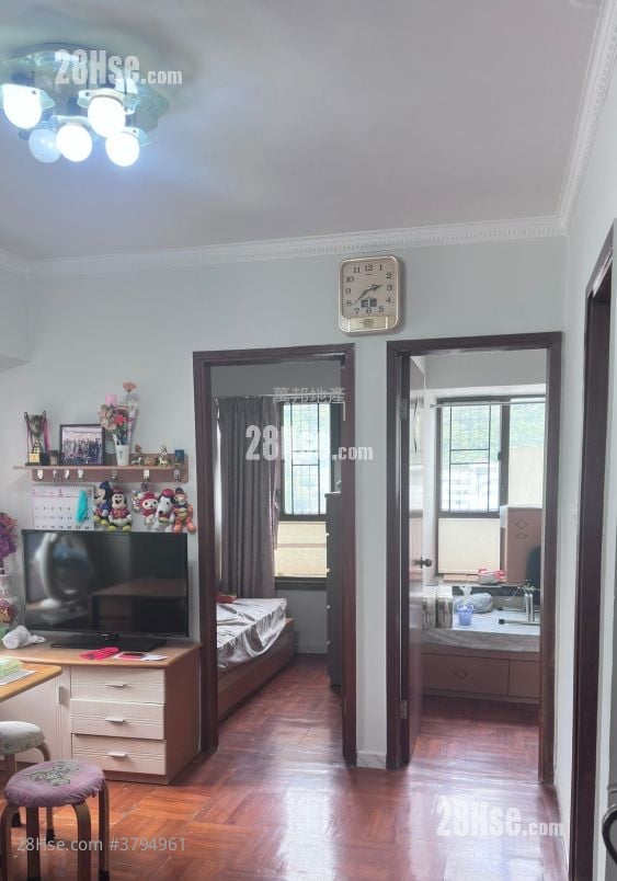 Siu Kwan Mansion Sell 2 Bedrooms , 1 Bathroom 306 ft²