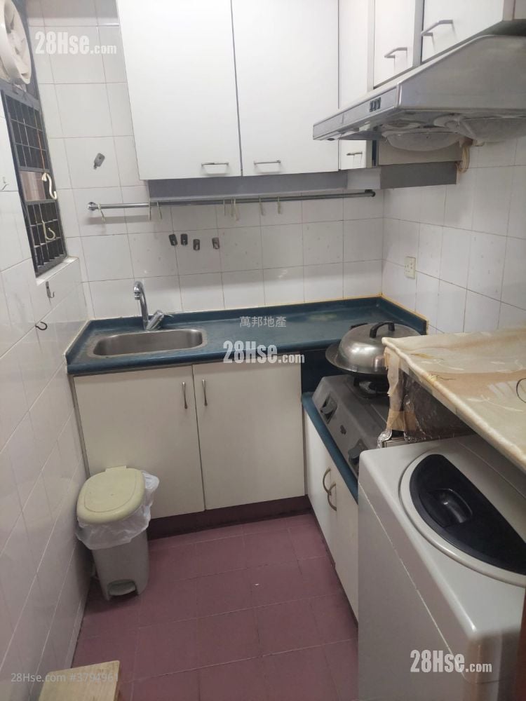 Siu Kwan Mansion Sell 2 Bedrooms , 1 Bathroom 306 ft²