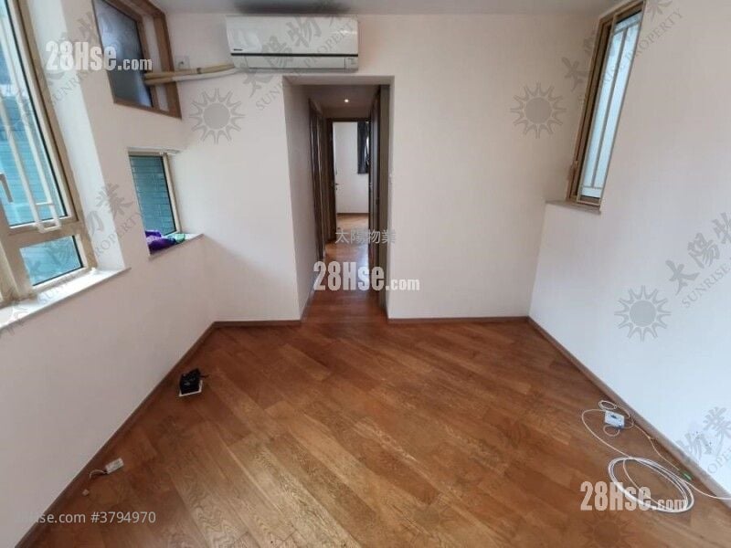 Harbour Place Rental 3 Bedrooms 590 ft²