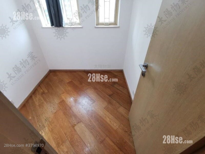 Harbour Place Rental 3 Bedrooms 590 ft²