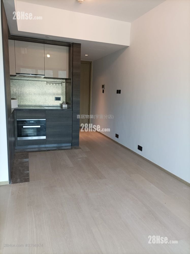 Phase 1B Of The Campton Rental 2 Bedrooms , 1 Bathroom 466 ft²