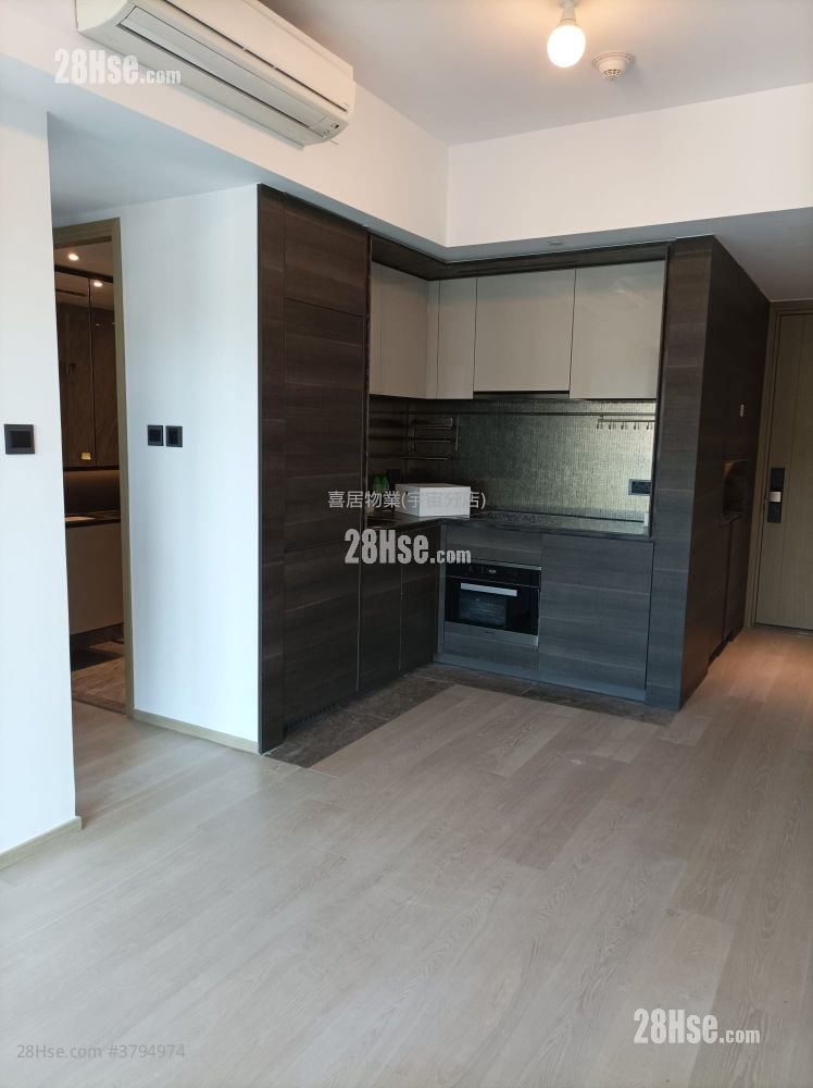 Phase 1B Of The Campton Rental 2 Bedrooms , 1 Bathroom 466 ft²