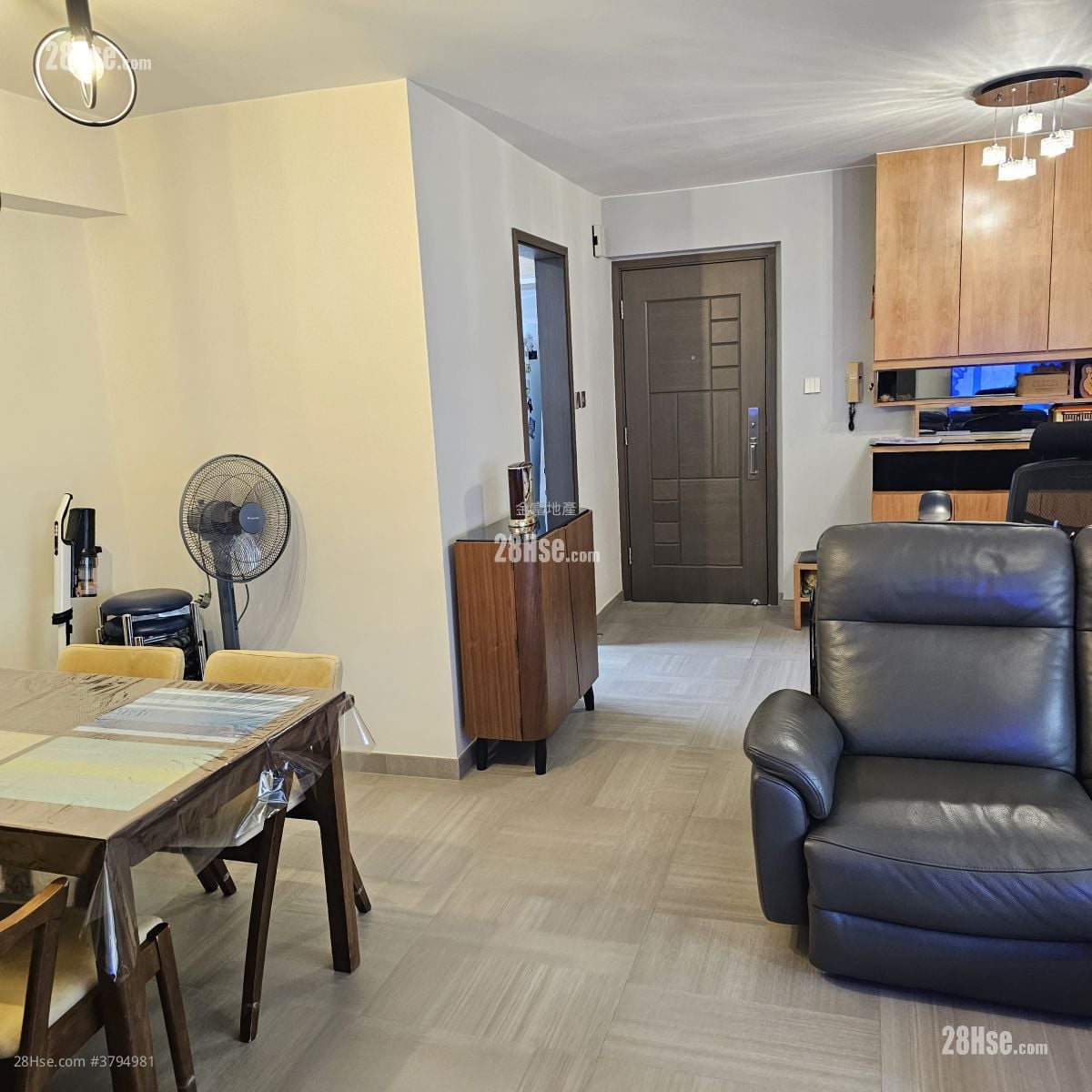 Cronin Garden Sell 3 Bedrooms , 2 Bathrooms 802 ft²