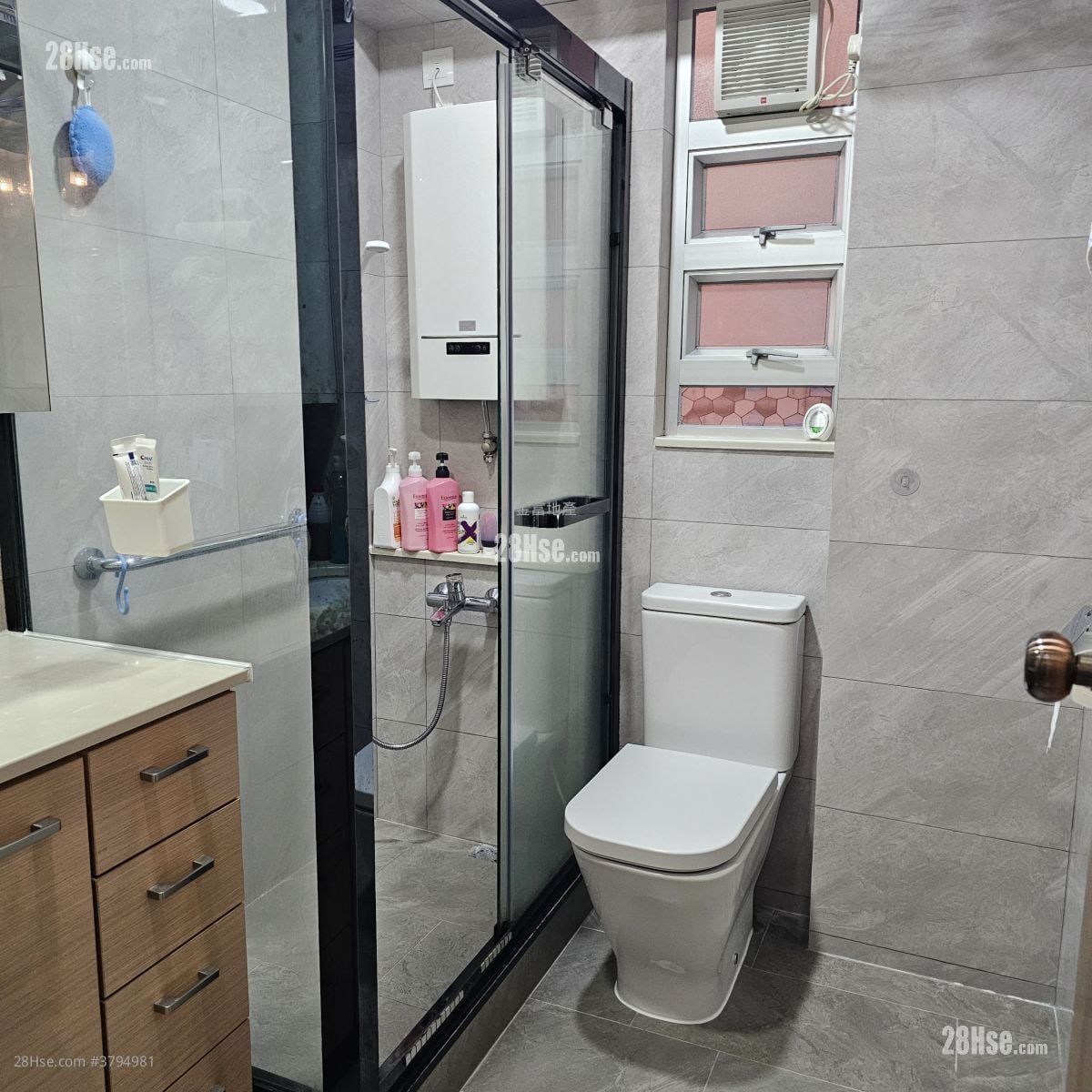 Cronin Garden Sell 3 Bedrooms , 2 Bathrooms 802 ft²