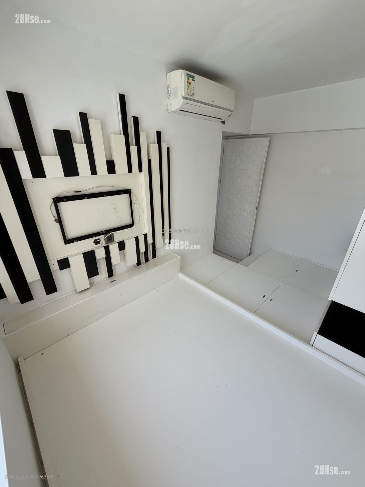 Wah Yu Court Rental 1 Bedroom , 1 Bathroom 352 ft²