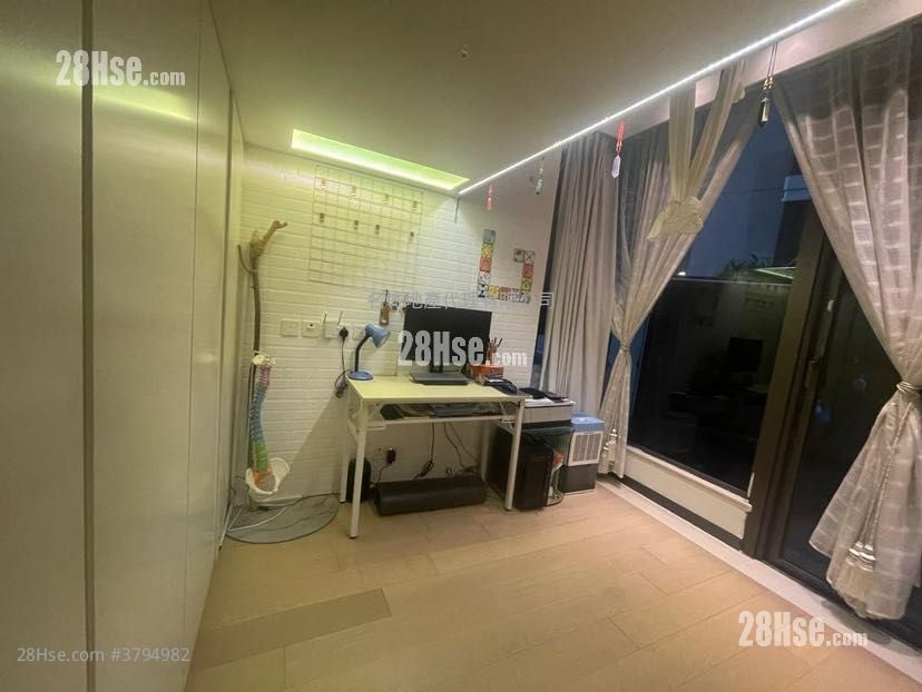 Dragons Range Sell 919 ft²