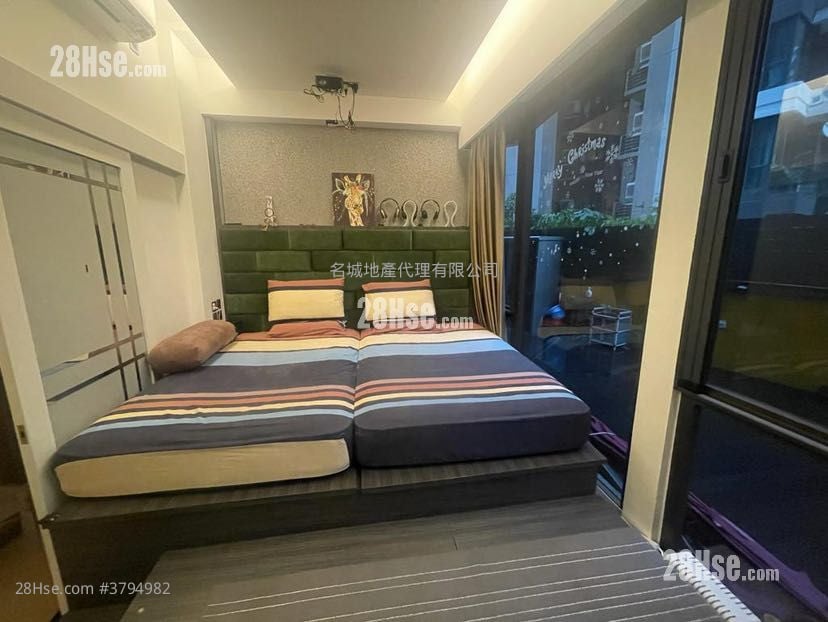 Dragons Range Sell 919 ft²