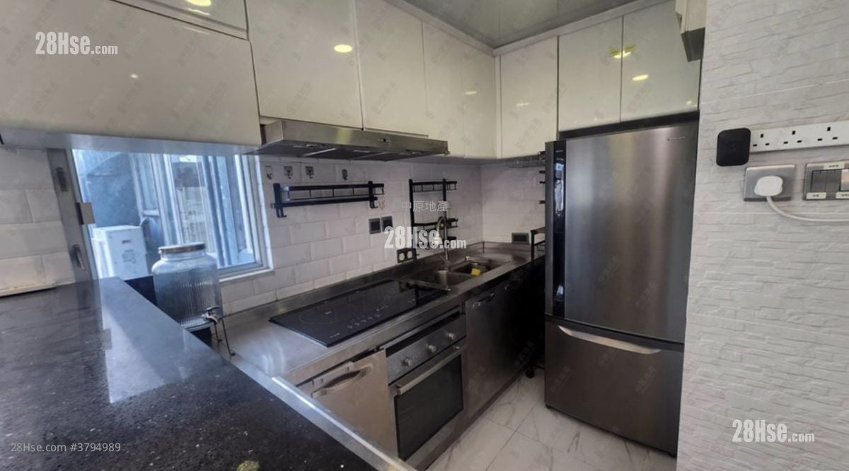 Mei Foo Sun Chuen Sell 2 Bedrooms , 2 Bathrooms 631 ft²