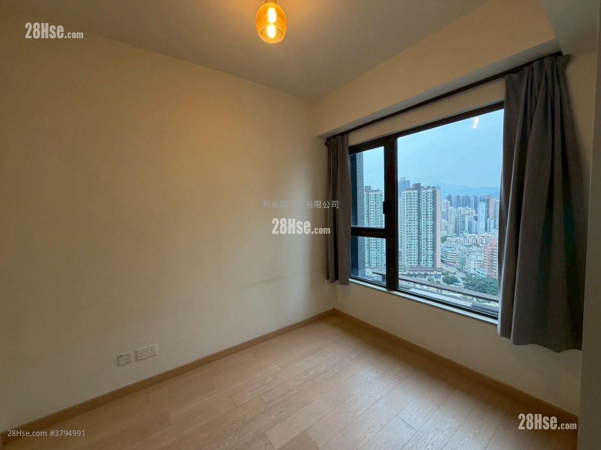 Sol City Sell 2 Bedrooms 496 ft²