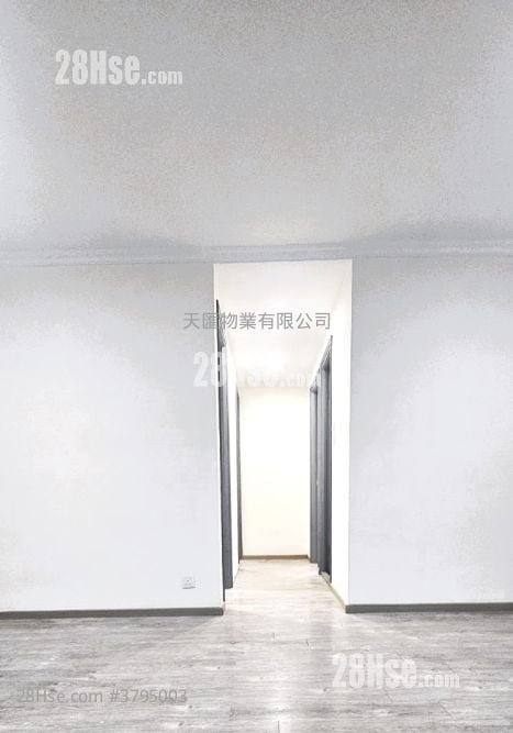 村屋 租盘 3 房 , 1 浴室 700 平方尺