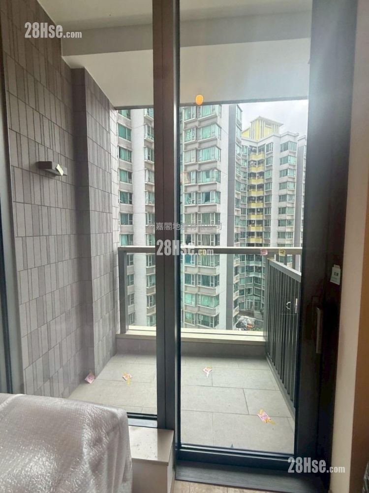 Hava Sell 1 Bedroom 291 ft²