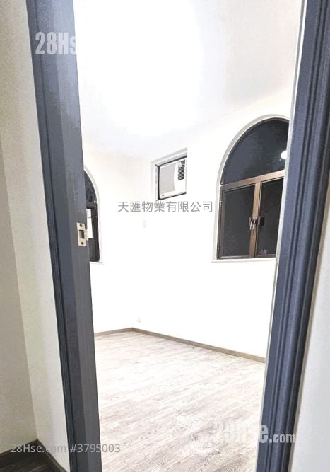 村屋 租盘 3 房 , 1 浴室 700 平方尺