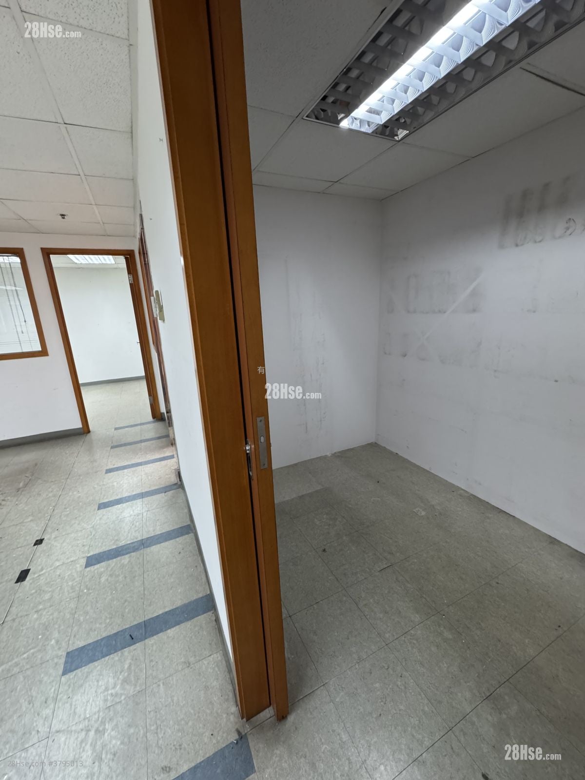 Ka To Factory Building Rental 2,773 ft²