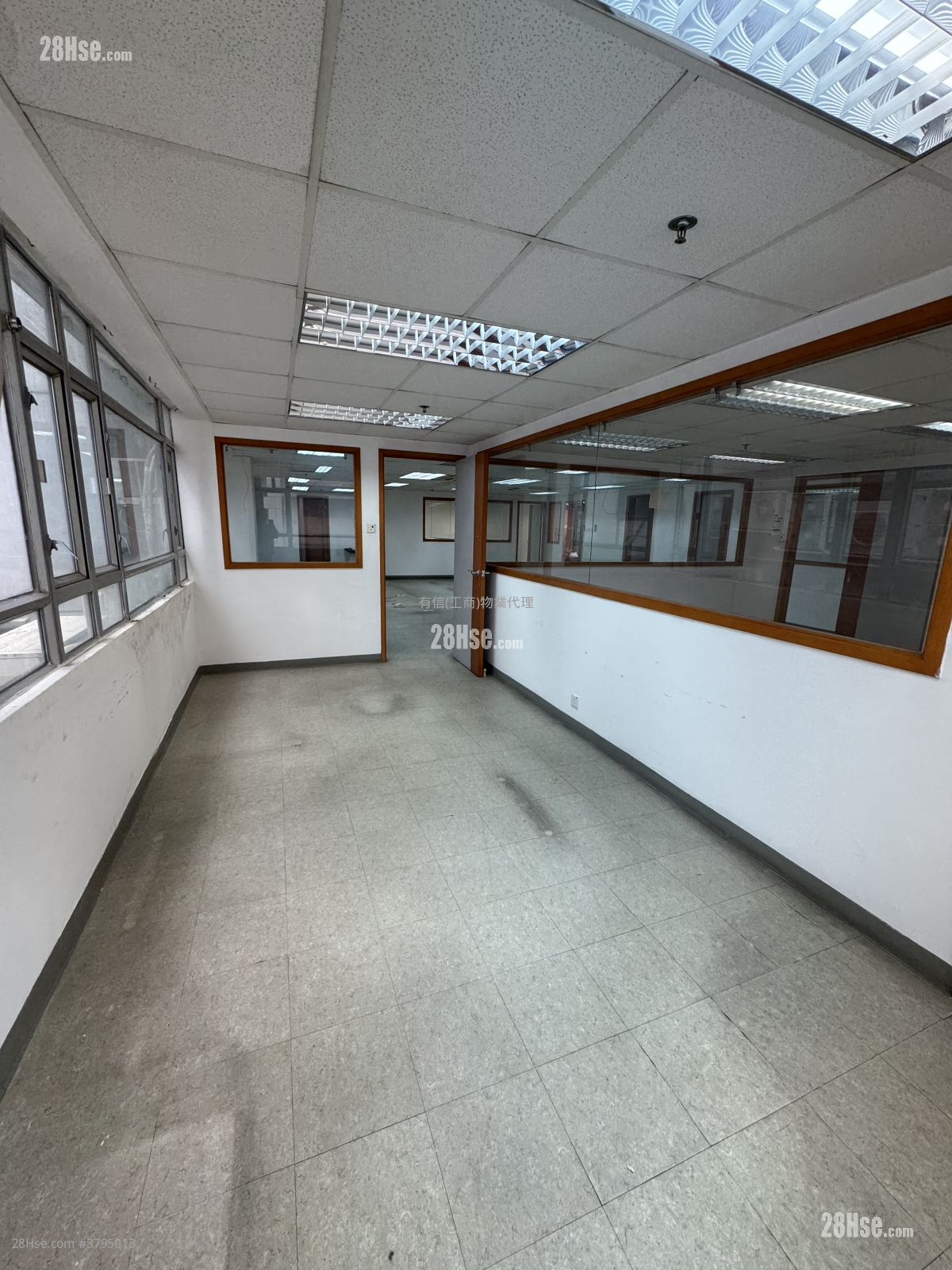 Ka To Factory Building Rental 2,773 ft²