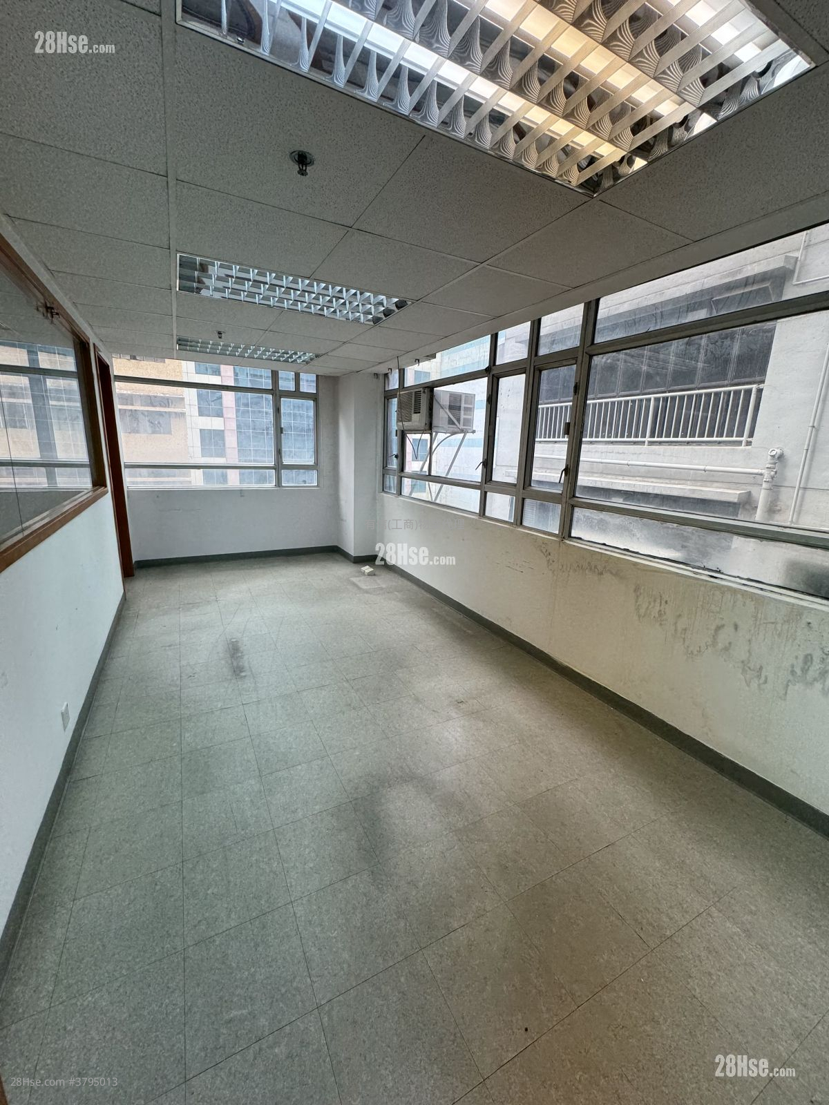 Ka To Factory Building Rental 2,773 ft²