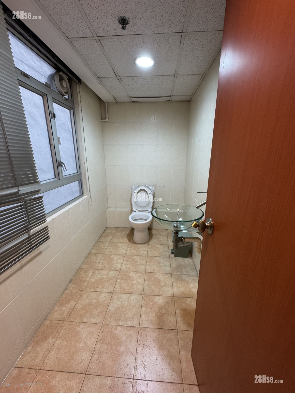 Ka To Factory Building Rental 2,773 ft²