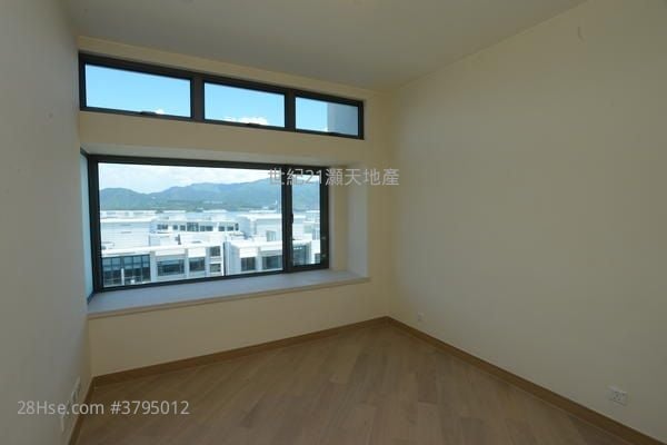 Providence Bay Sell 4 Bedrooms , 2 Bathrooms 1,116 ft²