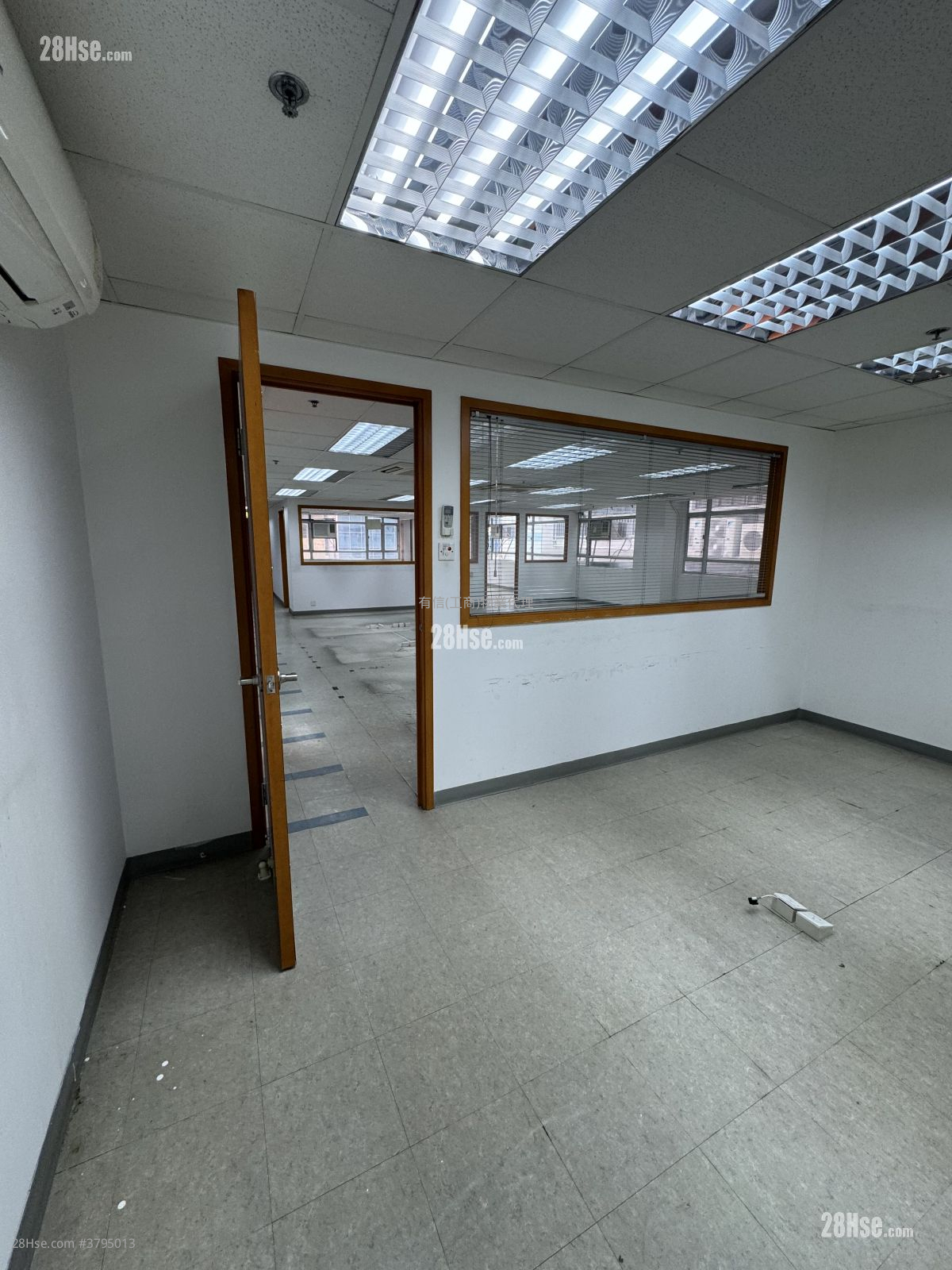 Ka To Factory Building Rental 2,773 ft²