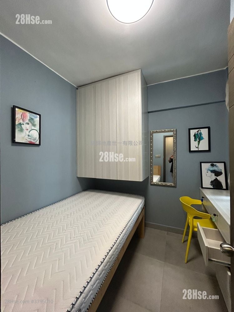 Kiu Fung Mansion Sell 4 Bedrooms , 2 Bathrooms 617 ft²