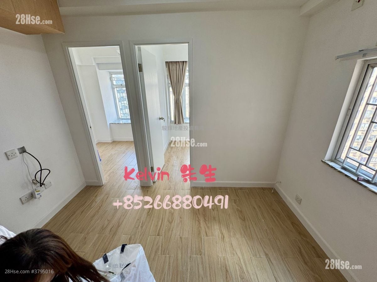 Hung Wai Building Sell 2 Bedrooms , 1 Bathroom 306 ft²