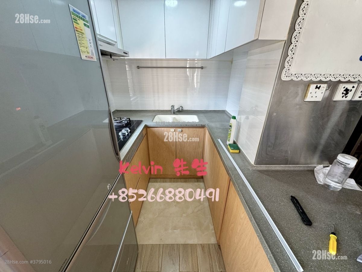 Hung Wai Building Sell 2 Bedrooms , 1 Bathroom 306 ft²