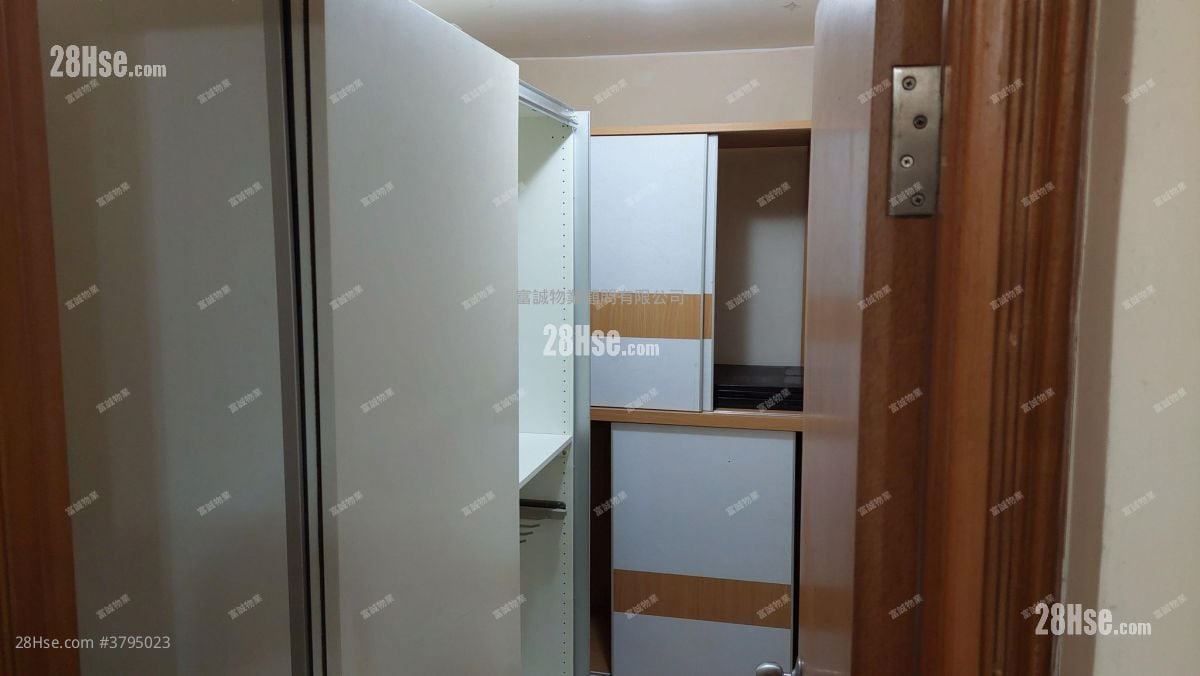 Tsui Ping (North) Estate Sell 2 Bedrooms , 1 Bathroom 381 ft²