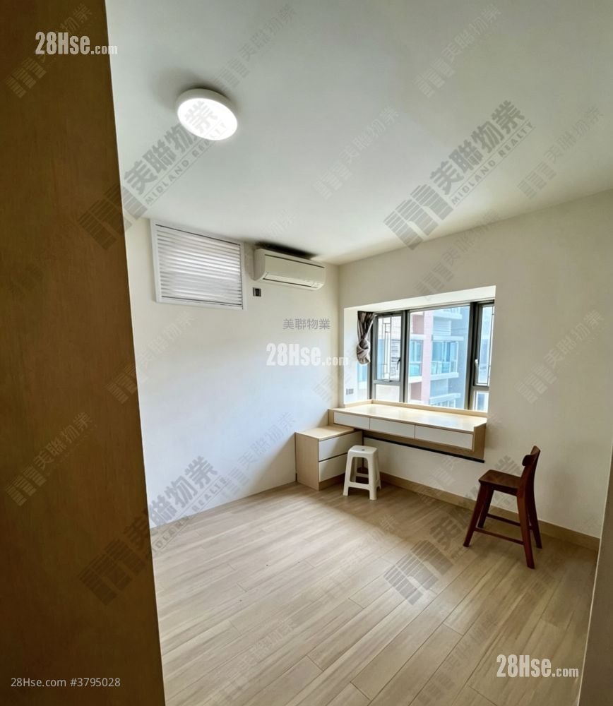 Park Central Sell 3 Bedrooms 687 ft²