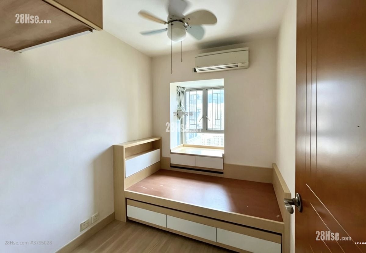 Park Central Sell 3 Bedrooms 687 ft²