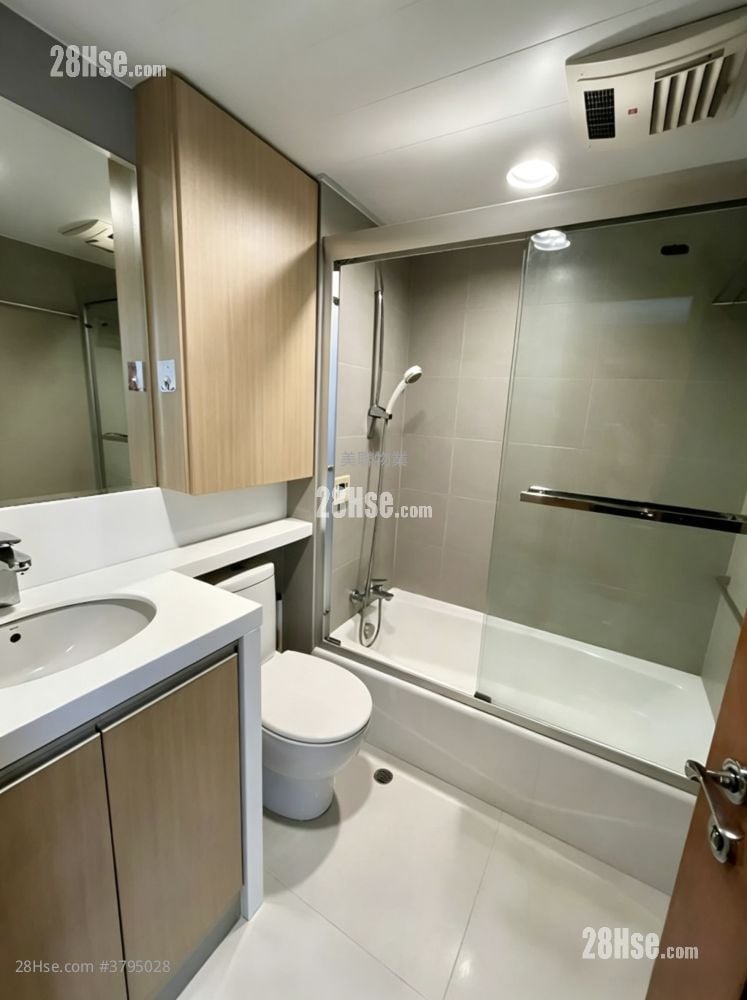 Park Central Sell 3 Bedrooms 687 ft²