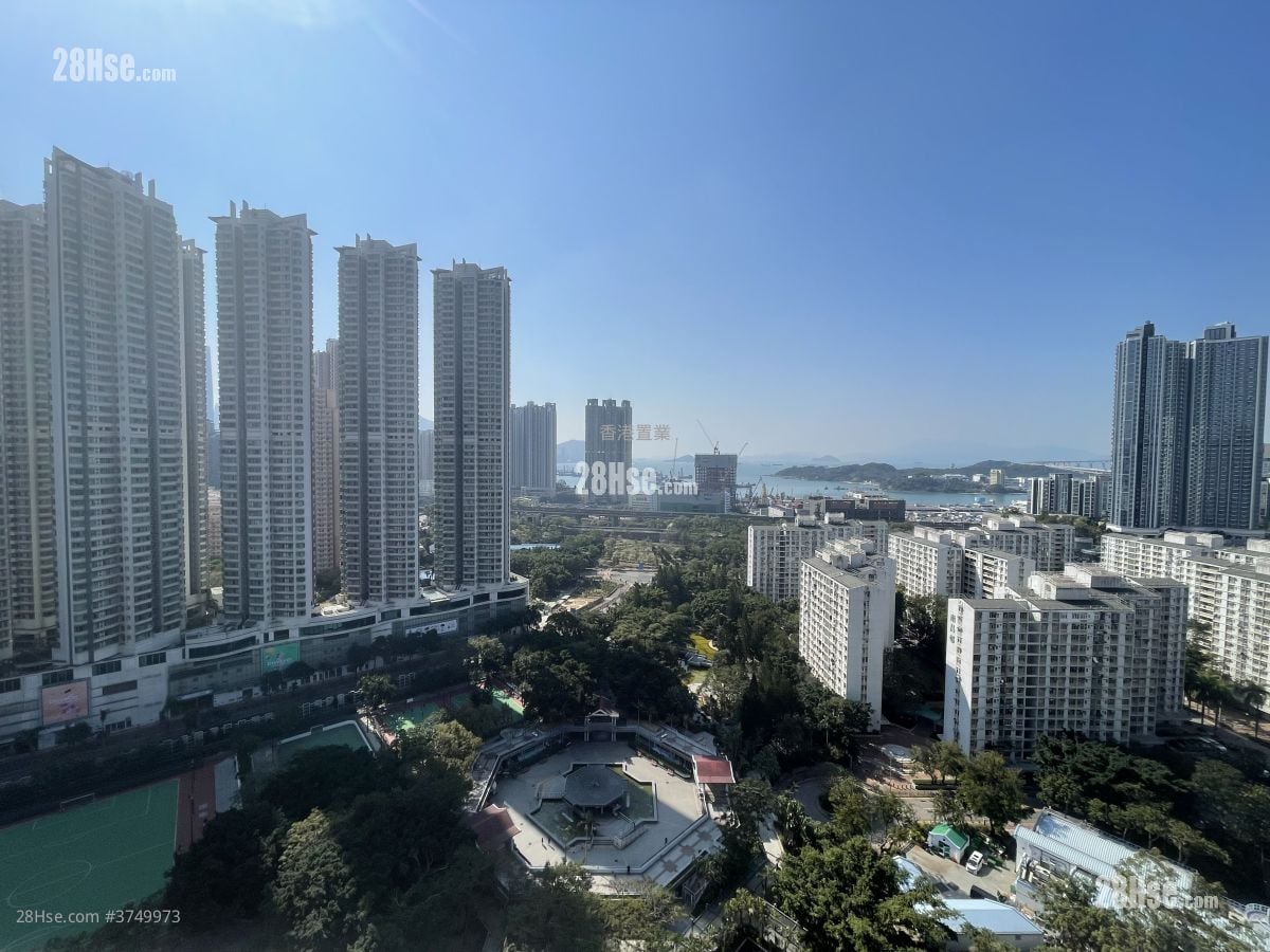 Park One Sell 4 Bedrooms , 2 Bathrooms 595 ft²