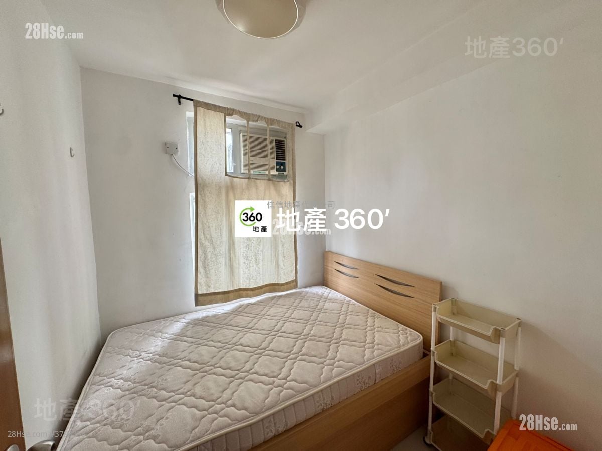Ming Nga Court Sell 2 Bedrooms , 1 Bathroom
