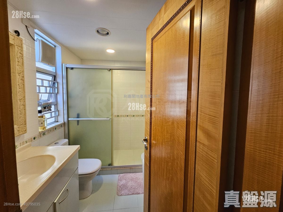 又一村花园 售盘 3 房 1,838 平方尺