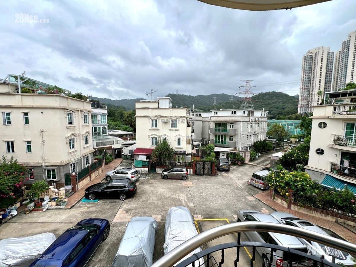 村屋 售盘 3 房 , 1 浴室 700 平方尺